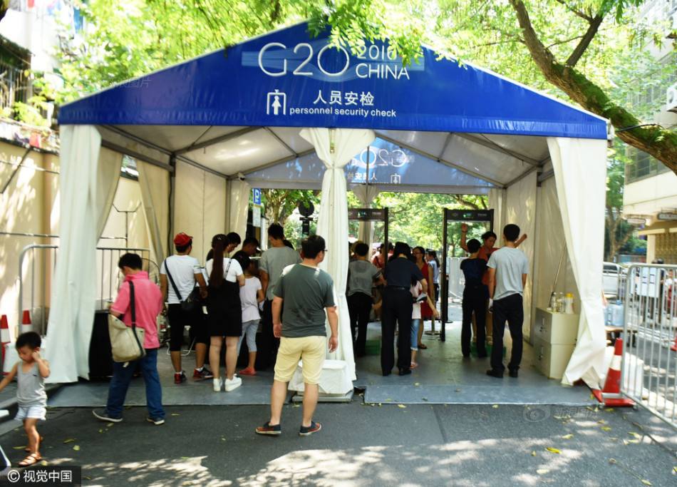 景區(qū)過(guò)安檢